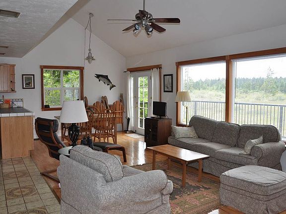 4th image of 21807 Birch Pl