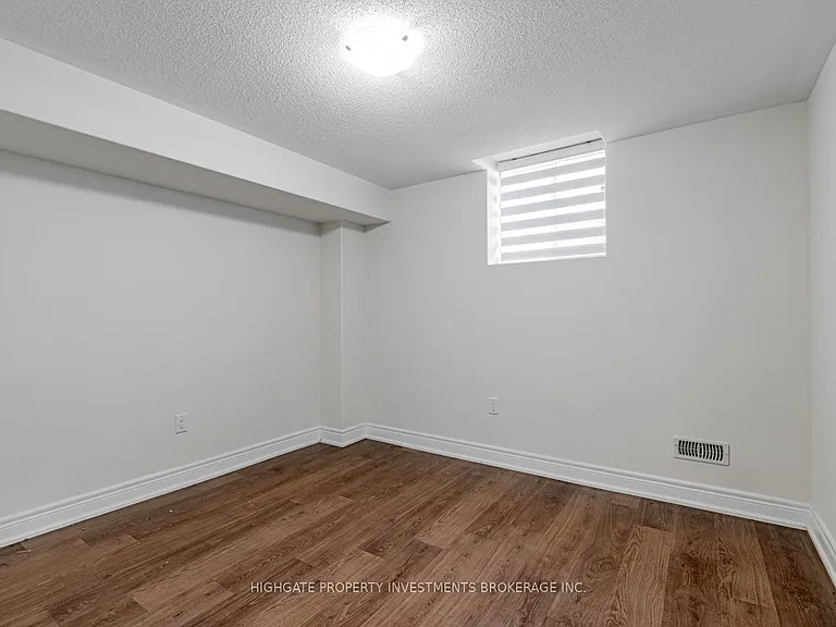 1055 Purus Path #BASEMENT — Photo 23