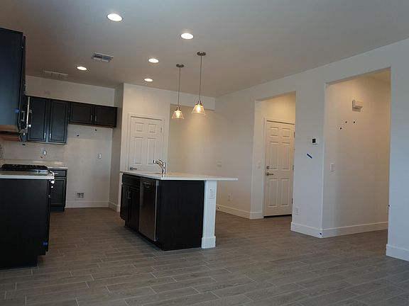 4th image of 8266 E Juanita Ave