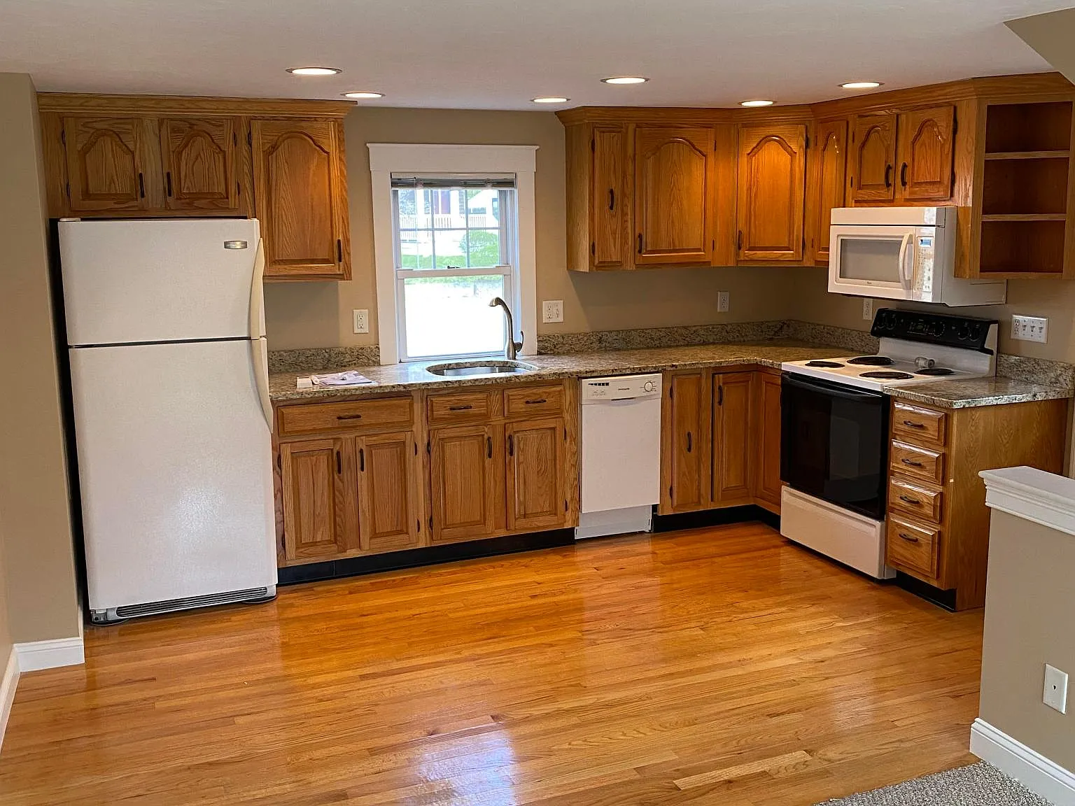 1 bed, $1,950 — Photo 1