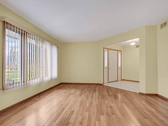 3rd image of 17857 Columbus Ct #23