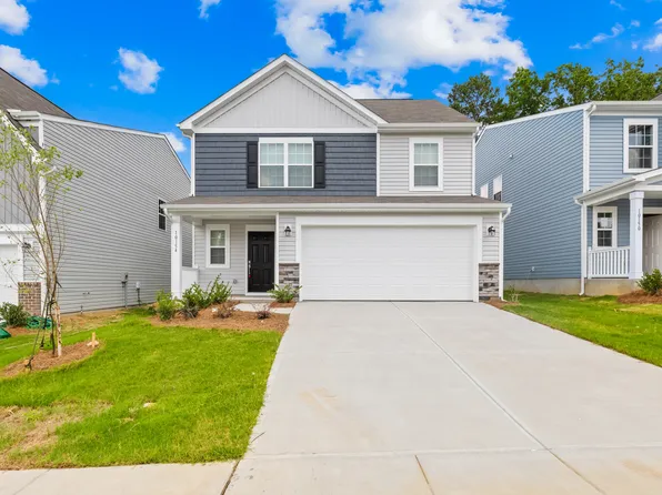 10154 Chatham Run Ln, Charlotte, NC 28262