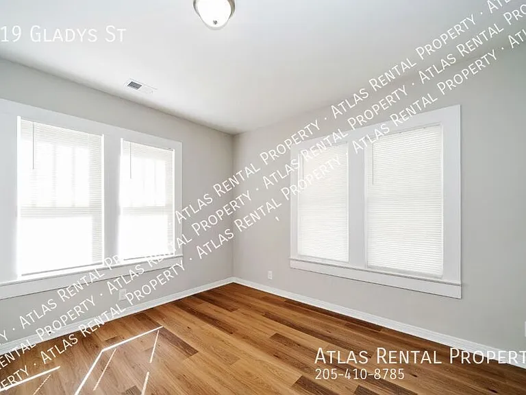 419 Gladys St — Photo 12