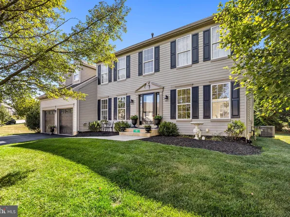 15 John Randolph Dr, New Freedom, PA 17349