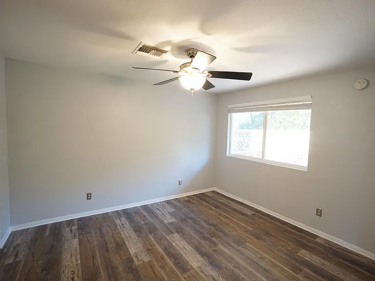 4903 E Virginia Ave — Photo 4