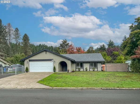 1315 E 4th Ave, Sutherlin, OR 97479