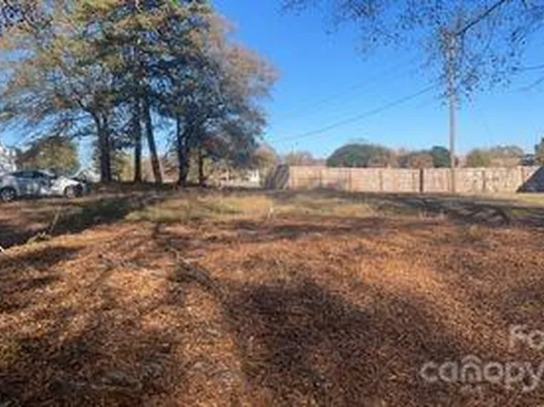 303 Wingate Ct, Shelby, NC 28152