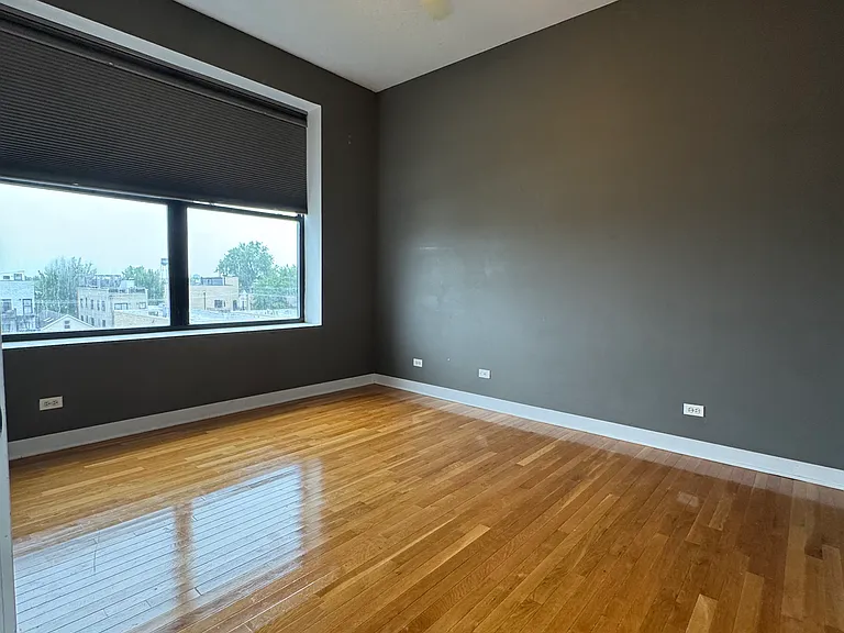 1 S Leavitt St #405 — Photo 10