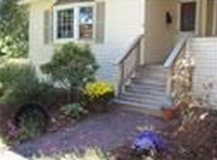 8 School St, Auburn, MA 01501