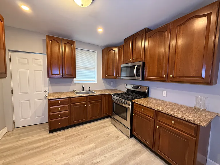 6116 Chancellor St — Photo 6