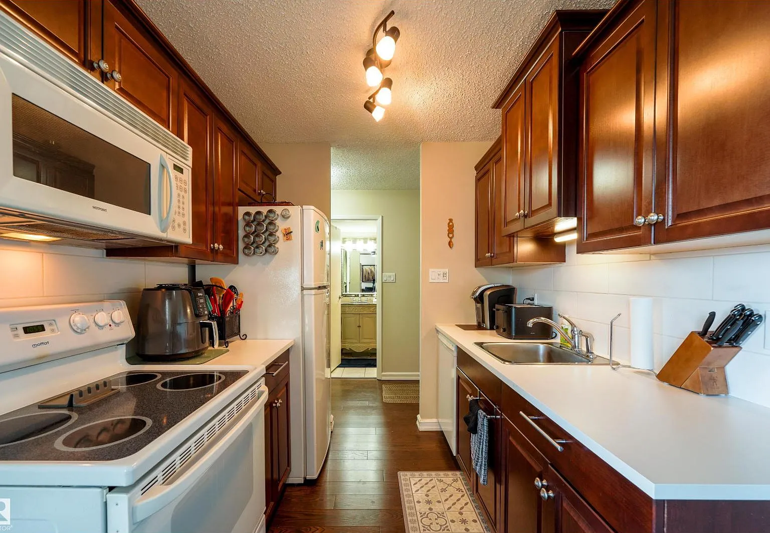1 bed, 737 sqft, $1,500 — Photo 4