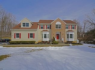 20 Fox Hollow Way, Andover, NJ 07821