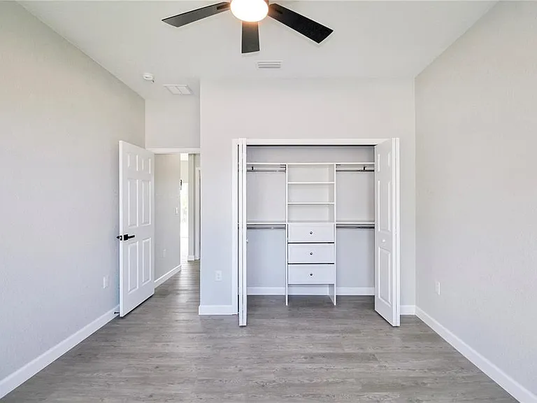 7335 Domenico St — Photo 22