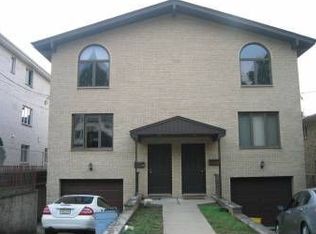 32 E Harwood Ter, Palisades Park, NJ 07650