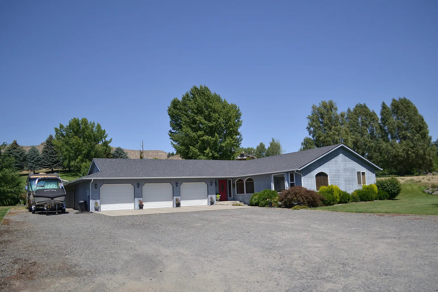 171 Collins Rd photo 1