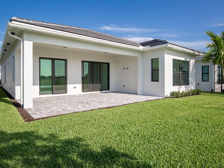 5576 Captiva Ln — Photo 32