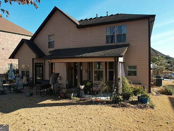 4th image of 3268 Trinity Mill Cir