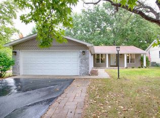 2192 Pheasant Run Dr, Maryland Heights, MO