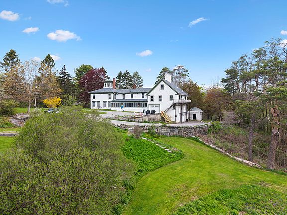 3rd image of 45 Sandy Point Road