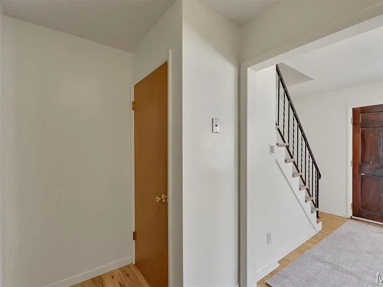 1218 Iron St — Photo 11