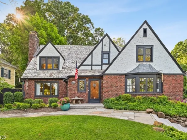 299 Wyoming Ave, Maplewood Twp., NJ 07040