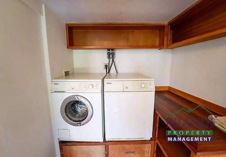 377 Summit Ave — Photo 26