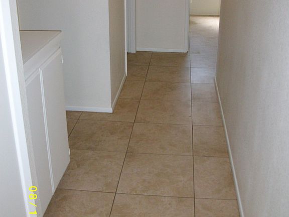 5th image of 137 N Vernon Ave