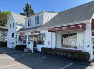 2 Lincoln Ave #2, Mystic, CT 06355