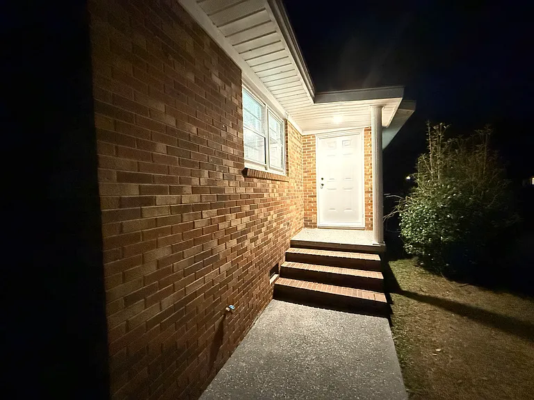 125 Heath St #127 — Photo 27