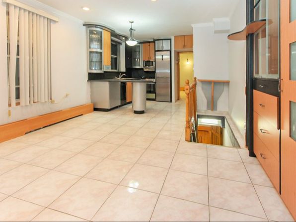 1713 E 14th St #1C