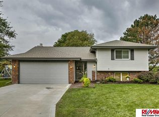 11623 Taylor St, Omaha, NE 68164