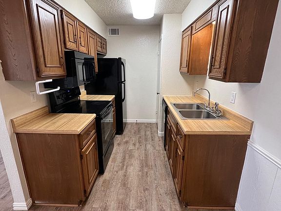 3rd image of 475 Industrial Dr W #405