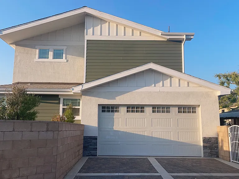 716 Gladys Ave — Photo 4