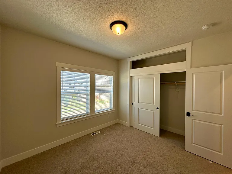 29054 NW Keenon St — Photo 36