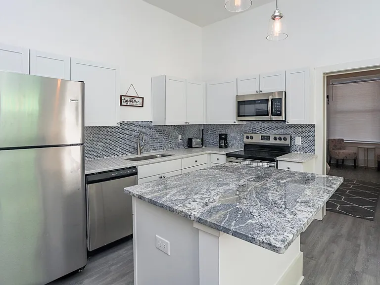 307 W 36th St #B — Photo 55