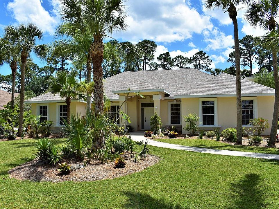 1st image of 3904 Peacock Dr