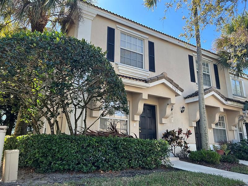 1st image of 5121 Palmbrooke Cir