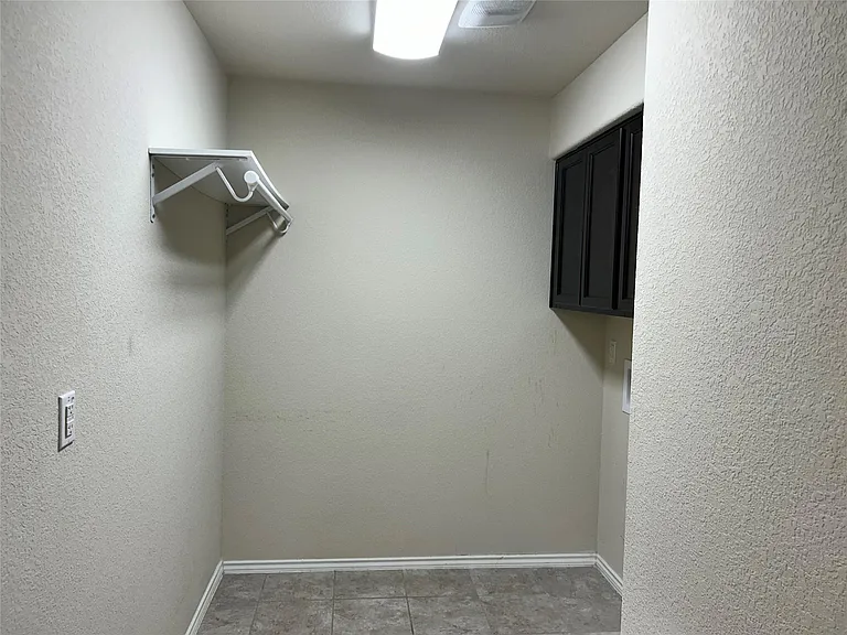 211 Animas Dr — Photo 12