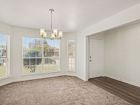 4th image of 1125 Highland Station Dr
