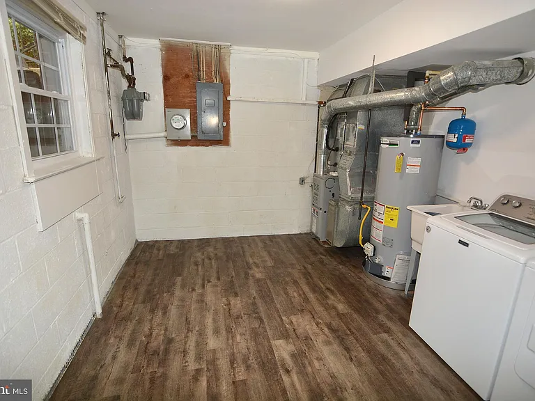 1666 Albermarle Dr — Photo 25