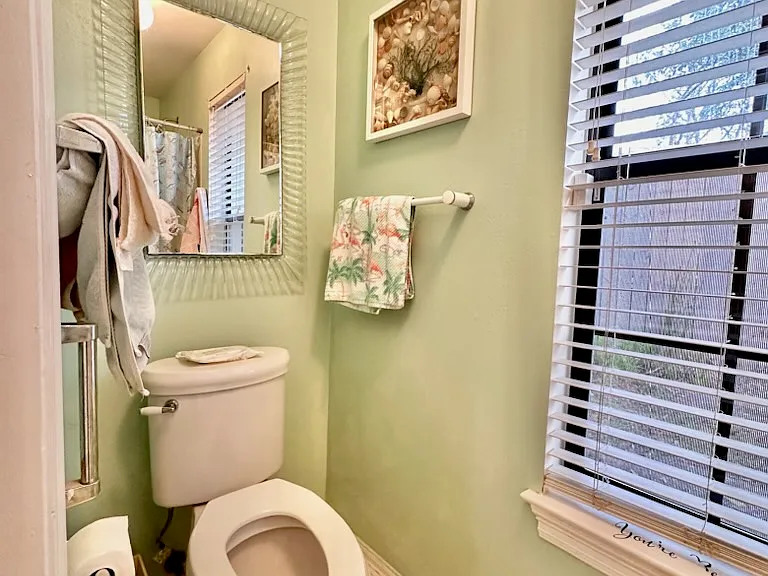 2012 Mistral Ln E — Photo 10