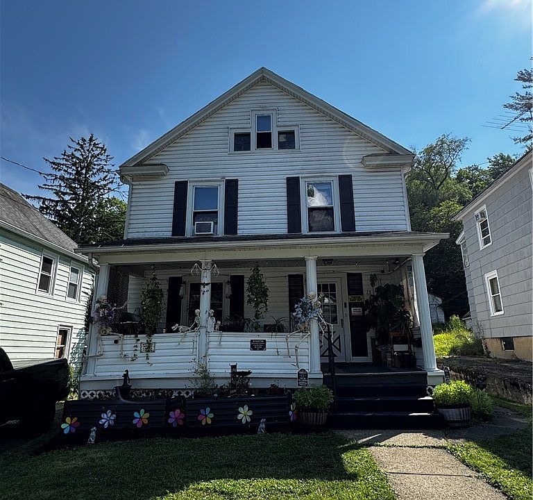 1st image of 13 Dearing Ave