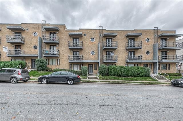 1st image of 4528 Broadway APT 2S