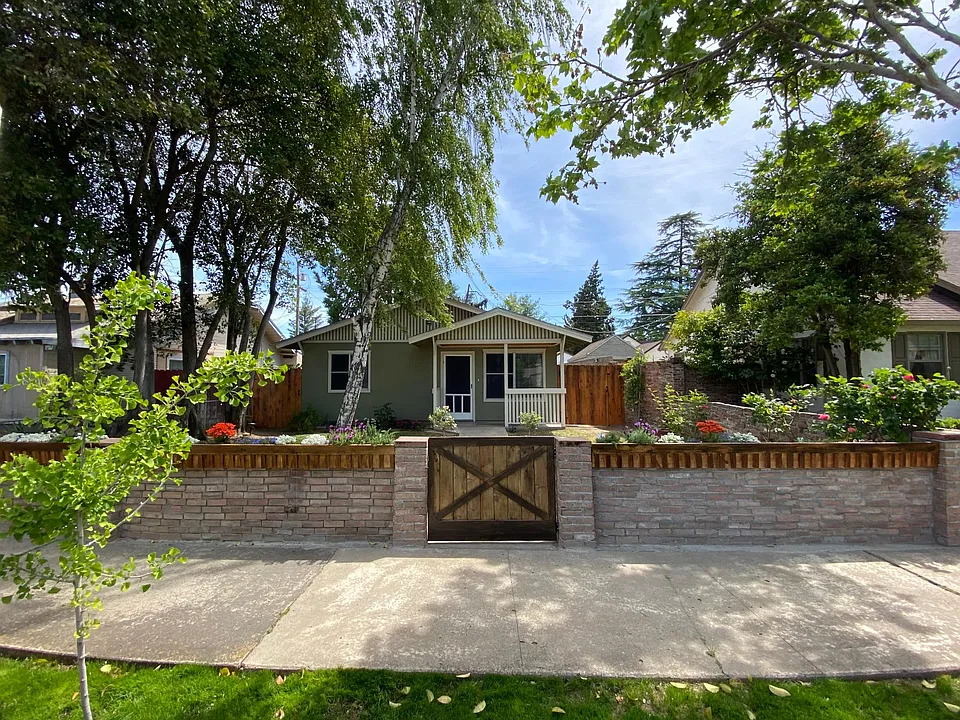 377 Laurel Ave