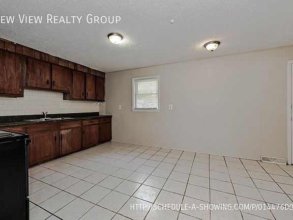 4th image of 1109 Lundix St