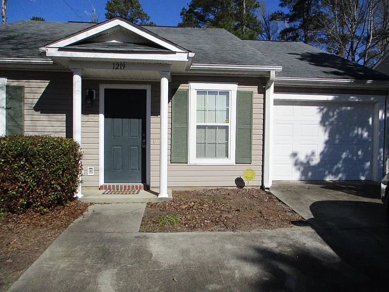1219 Longpoint Dr — Photo 17