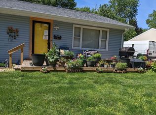 1517 Rutledge Dr, Urbana, IL 61802