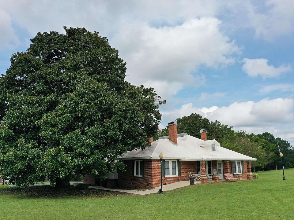 1st image of 160 Underwood Rd
