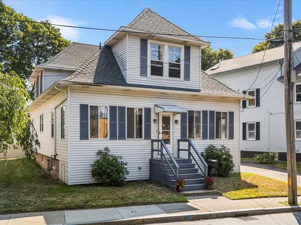 313 Main St, Fairhaven, MA 02719