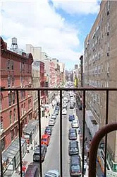 Rented by R New York